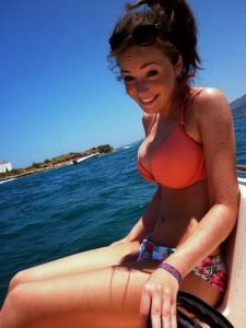 Une étudiante timide cherche un mec sur Paris